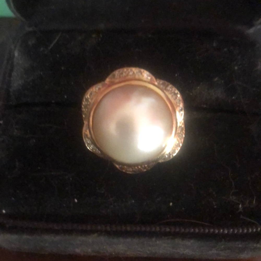 14k Maeby pearl ring GORGEOUS